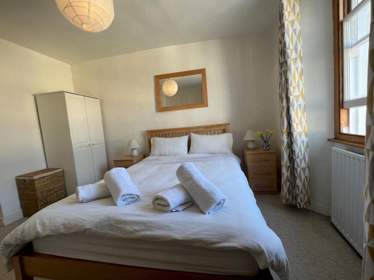 Pass The Keys 64 Church Street Characterful 2-Bed Cottage In The Heart Of Town Kingsbridge  Buitenkant foto